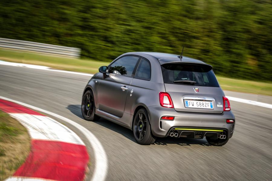  Abarth 595 Pista 70esimo Anniversario (312) 2019 года  (фото 30 из 35)
